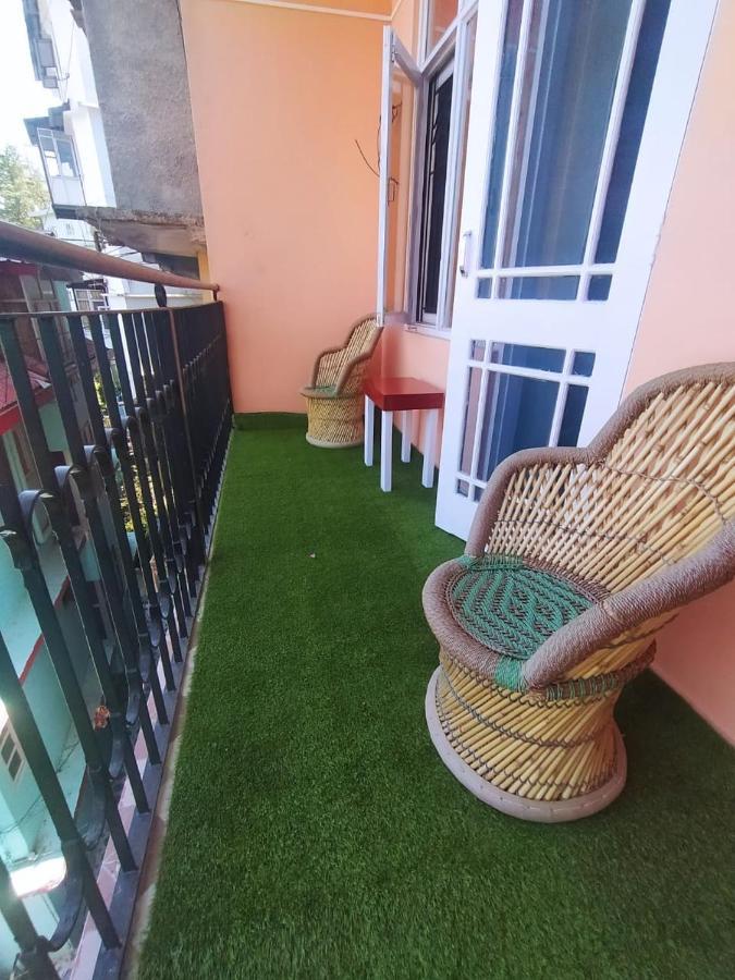 Deluxe Homestay Apartments With Kitchen In Shimla Exterior foto